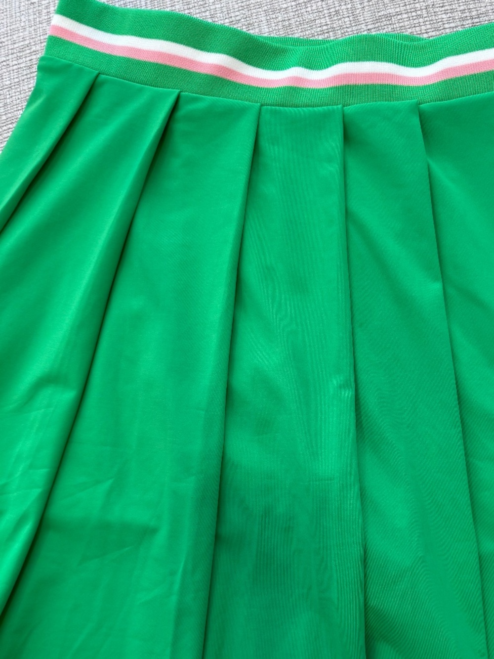 The IVY STOREHOUSE Women’s Apple Green pleated Skort Skirt Size Large - Picture 2 of 9